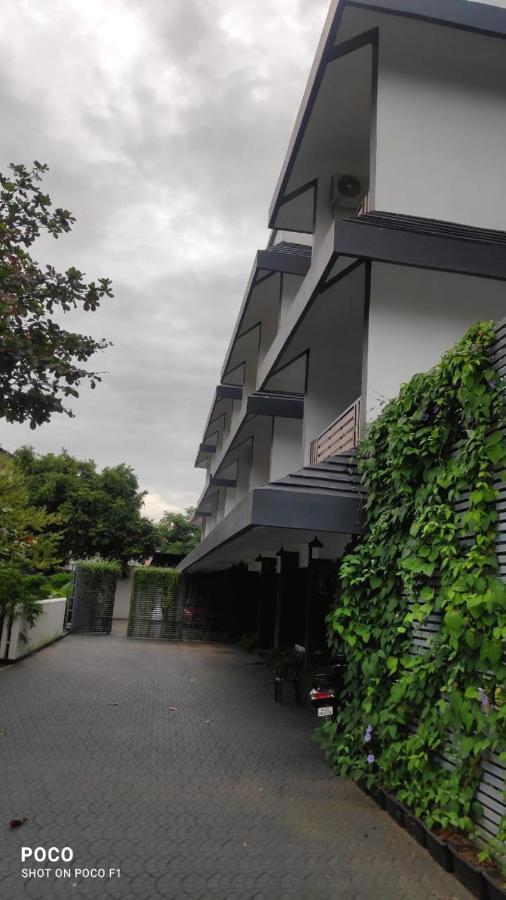 Emperor-Hotel Rachana Continental Pvt Ltd Kizhake Chalakudi Экстерьер фото