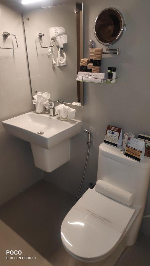 Emperor-Hotel Rachana Continental Pvt Ltd Kizhake Chalakudi Экстерьер фото